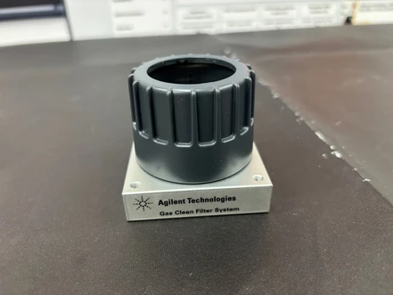 Agilent Spojovací jednotka pro montáž filtru Gas Clean na GC, CP742950 (Nový)