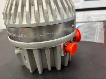 Agilent Turbo-V 301 Navigator turbomolekulární čerpadlo, 9698918M006 (Testované)