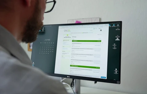 Alice Meadows: Používání identifikátorů může výzkumníkům uspořit hodiny času