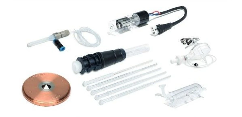 Altium international: Spotřební materiál pro spektroskopii, včetně standardů pro elementární analýzu