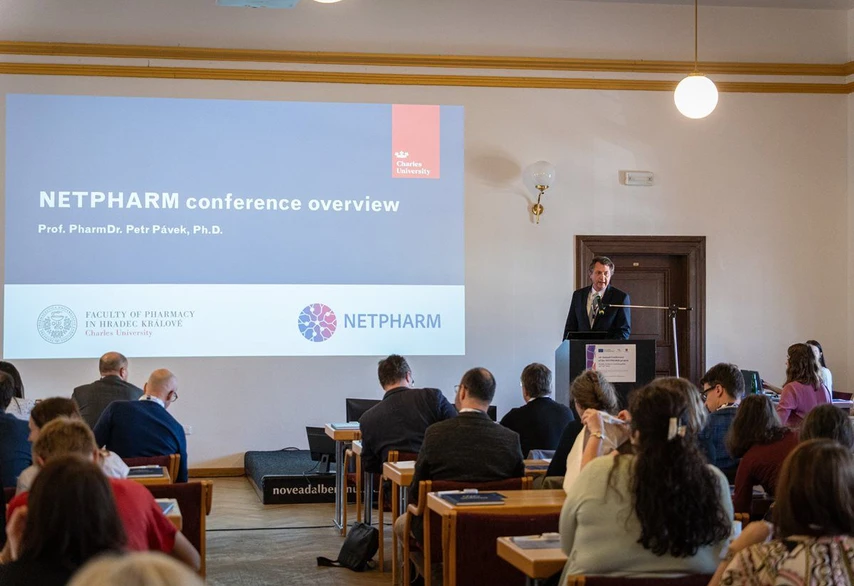 <p><strong>FF UK: </strong>Úspěšné setkání špičkových vědců: První výroční mezinárodní konference projektu NETPHARM</p>