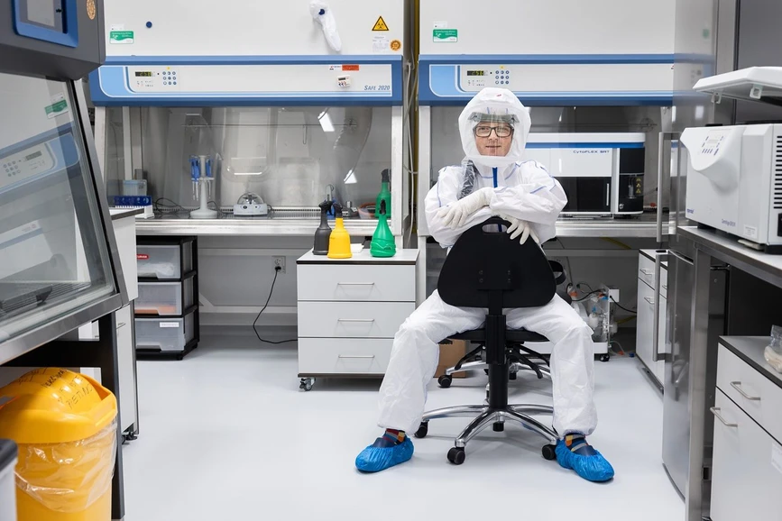 Forum Magazín Univerzity Karlovy / Michal Novotný: Zahradník - Chceme být vždy krok před virem