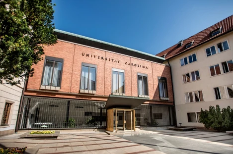 Univerzita Karlova si posvítila na svoji vědu: Kdo vyniká?