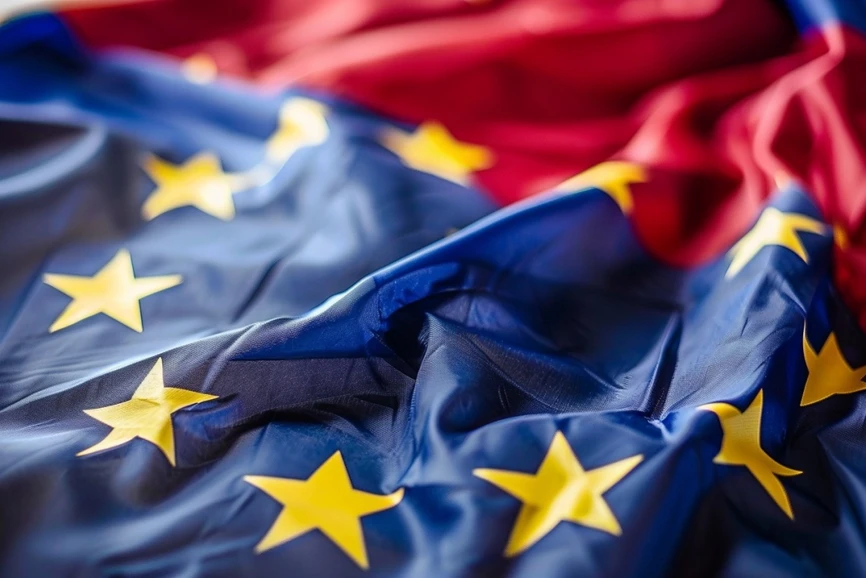 <ul>
<li><strong>Foto:</strong> Vědavýzkum.cz: Přijetí eura: Vítaný krok pro české výzkumné a vzdělávací organizace?</li>
</ul>
