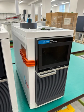 Agilent Intuvo 9000 plynový chromatograf, S/SL, FID, G3950A (Bazar)