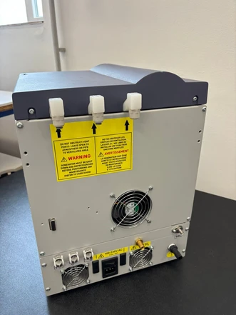 Parker Hannifin Generátor ultračistého vodíku pro GC a GC/MS (>99,9999 %), 110H-MD (Testované)