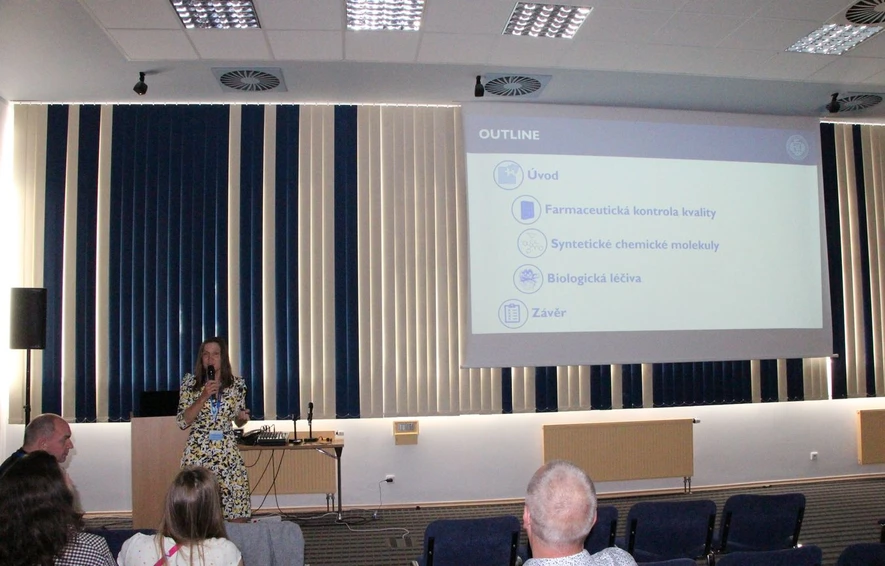 Škola hmotnostní spektrometrie: 26. Škola MS 2025 - Farmaceutická analýza (Lucie Nováková)