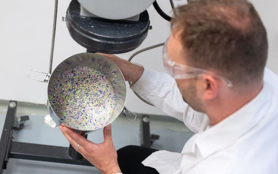 <p><strong>UTB Zlín: </strong>Elektřina z plastového odpadu? Vědci ze Zlína vyvíjejí ekologické nanogenerátory</p>