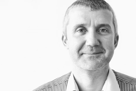 Excelentní tým Filipa Bureše si hraje s atomy uhlíku