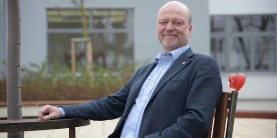 Věda nezná hranice. A k tomu musíme vést i studenty