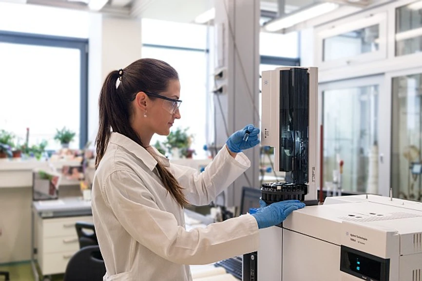 UniCRE: Analytické laboratoře